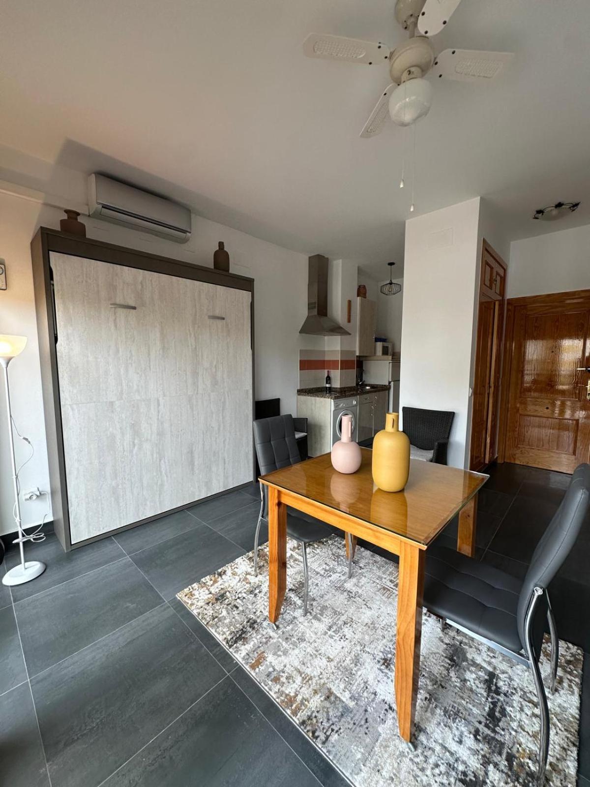 Estudio Con Piscina Y Garaje A 100 Mtr De La Playa 克莉丝蒂娜岛 外观 照片